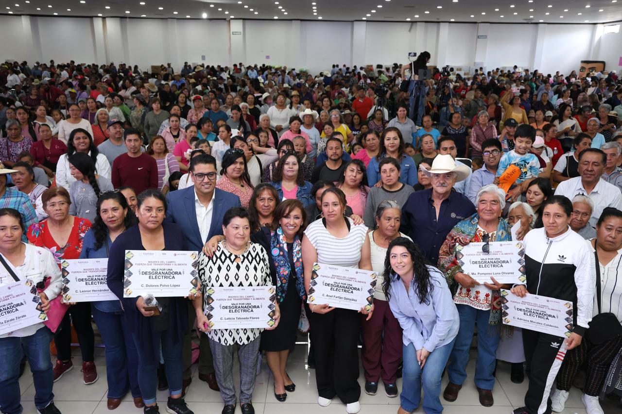 Reconoce gobernadora a mujeres del campo; entrega equipo a productoras agrícolas